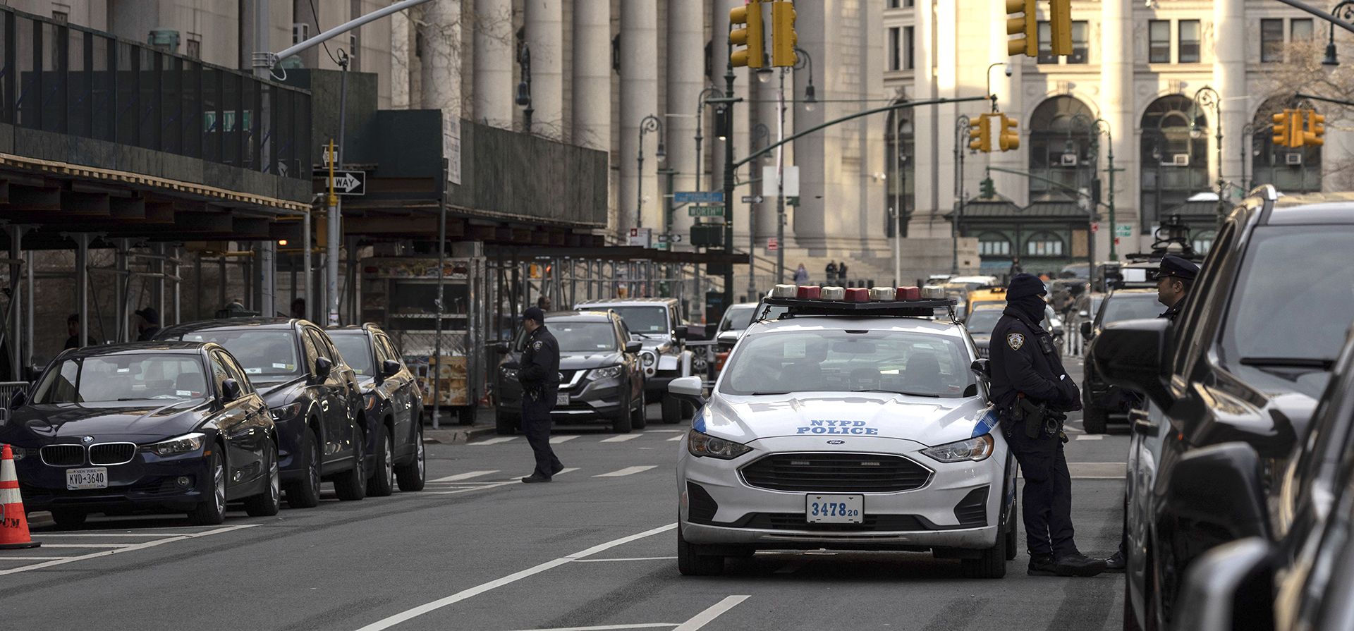 Tribunal Penal de Manhattan en Nueva York. Un gran jurado de Manhattan acusó al expresidente Donald Trump el jueves, un ajuste de cuentas histórico después de años de investigaciones sobre sus tratos personales, políticos y comerciales y una sacudida abrupta en su intento de retomar la Casa Blanca. (Foto AP/Yuki Iwamura)