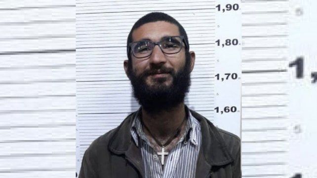 Iraní a juicio por el uso del documento de otra persona