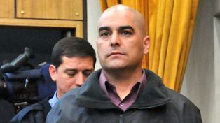 Denuncian que anda suelto el policía preso por matar al docente Fuentealba