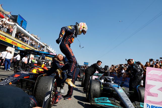 Verstappen ganó en Francia con los Mercedes como escoltas