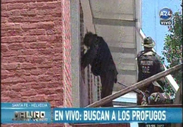 Tras fallido operativo en Helvecia, buscan a los prófugos por agua