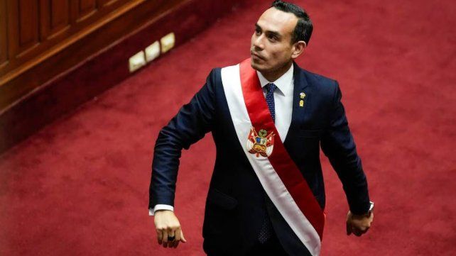 Perú: destituyen a Dina Boluarte y nombran a José Jerí como presidente interino