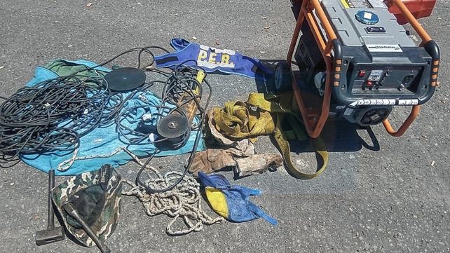 Cortaban los rieles de las vías con un grupo electrógeno