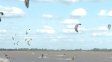 Pasión y riesgo sobre el agua en Santa Fe: el kitesurf y el atractivo de la laguna Setúbal