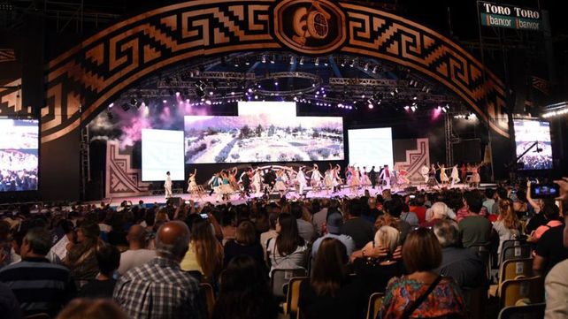 La plaza Próspero Molina será testigo de la 63ª edición del Festival Nacional de Folclore