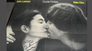 Saldrá a subasta el disco que John Lennon le autografió a quien lo asesinaría más tarde