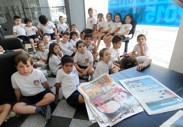 Alumnos del Jardín San Pablo visitaron la redacción del UNO