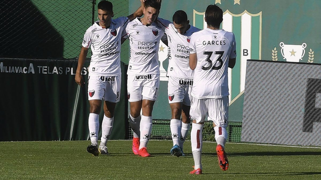 Alexis Castro estuvo casi un año sin jugar y hoy es uno de los goleadores de Colón y factor clave en las últimas dos victorias del Sabalero.