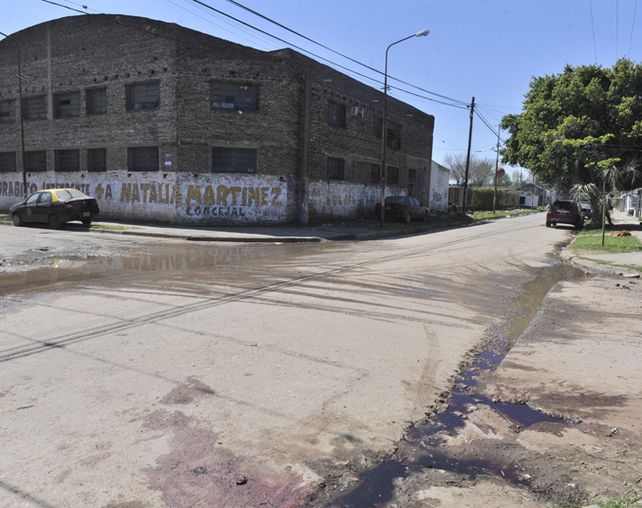 barrio talleres. El hecho ocurrió ayer a las 6 en la esquina Piazza y Alvear.