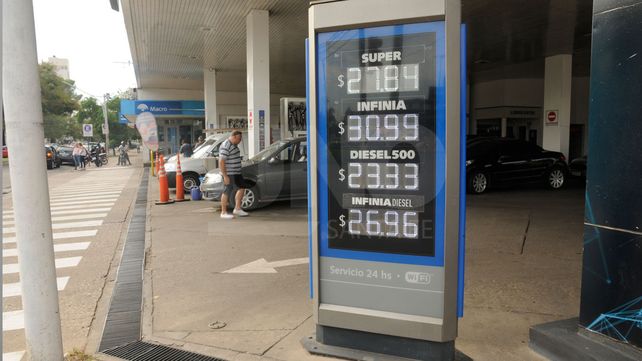 Nuevos precios de las naftas en las estaciones YPF desde abril de 2018