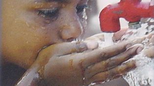 Vuelve la fluoración del agua potable para reducir las caries