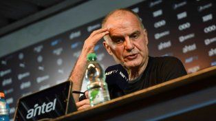 Marcelo Bielsa dejó abierta la puerta para el regreso de Cavani y Suárez a la Selección de Uruguay.