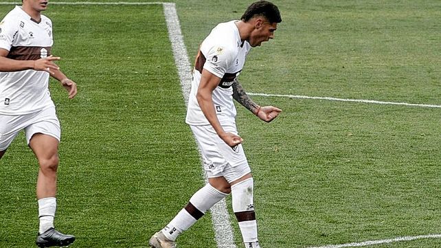 Acevedo rescindirá con Platense y volverá a Colón