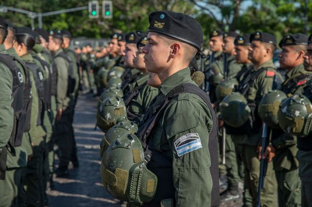 Fuerzas federales trabajarán en Rosario. Se ocuparán de prevenir el delito y luchar contra el narcotráfico y el crimen organizado.