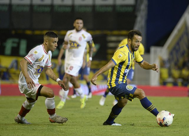 Gamba volverá a ser titular en el ataque de Central. Será el acompañante de Alejo Veliz en la ofensiva.