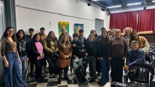La Escuela de Carnaval de Paraná lleva a Nogoyá un ciclo gratuito de formación para artistas locales