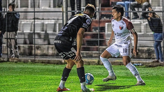 La última vez que Colón accedió a cuartos de final de una competencia local fue por la Copa Argentina edición 2019 cuando quedó eliminado ante Estudiantes de Buenos Aires.