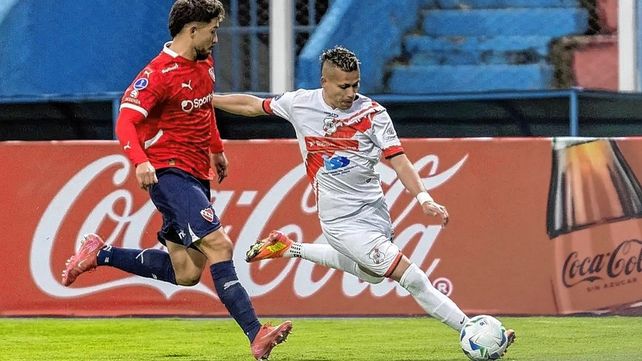 Fallido estreno de Independiente contra Nacional Potosí por la Copa Sudamericana.