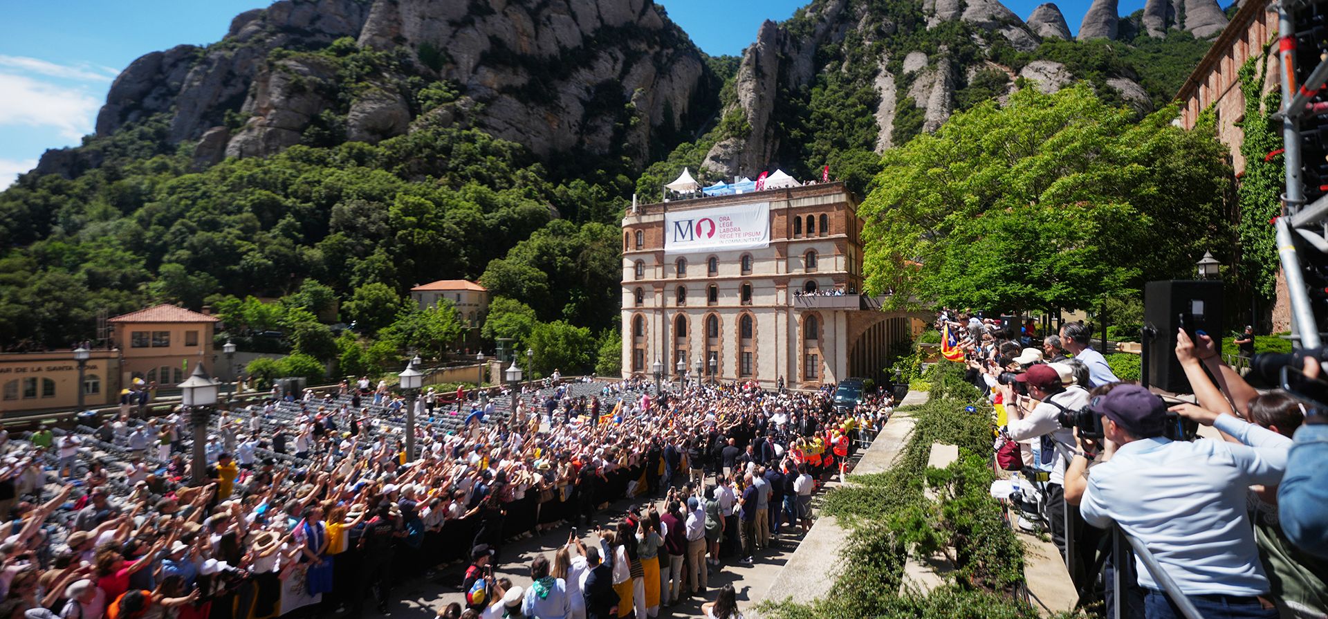 El papa llega a la abadía de Nuestra Señora de Montserrat para rezar el rosario, en Montserrat, España, el 10 de junio de 2026. (Foto AP/Alessandra Tarantino) El papa llega a la abadía de Nuestra Señora de Montserrat para rezar el rosario, en Montserrat, España, el 10 de junio de 2026. (Foto AP/Alessandra Tarantino)