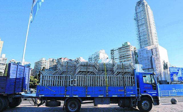 cercado. El Monumento y sus alrededores comenzaron a ser vallados desde ayer