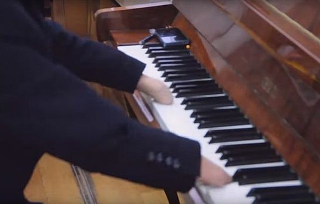 Romanov expuso un gran talento para desarrollar su habilidad de tocar el piano