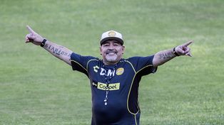 Maradona se recupera de una cirugía por un sangrado estomacal