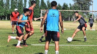 Minella planea cambio de esquema y de nombres para enfrentar a San Telmo en la Isla Maciel