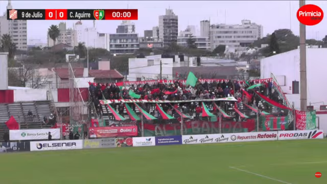 Los hinchas de Coronel Aguirre se hicieron sentir en Rafaela en la Copa Santa Fe.