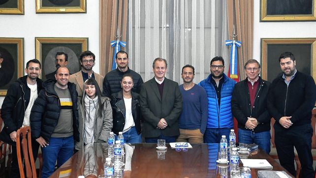 Bordet recibió a emprendedores que prevén exportar a Uruguay