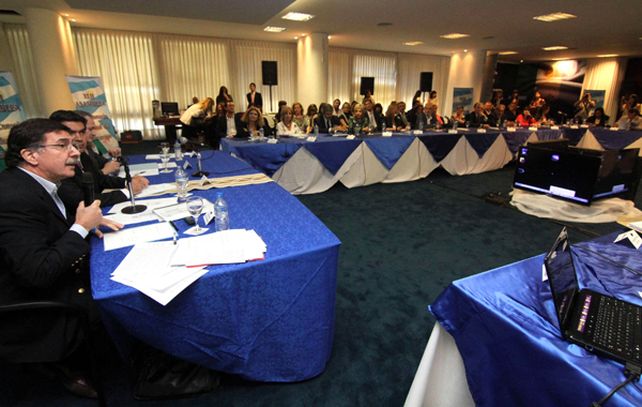 Sileoni encabezó la reunión del Concejo Federal en Chaco.