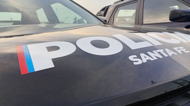 Delincuentes sustrajeron computadoras y un dron de la vivienda de una funcionaria municipal en barrio Candioti y huyeron en un Peugeot blanco. &nbsp;