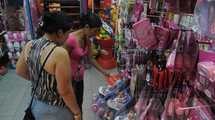 Los juegos de agua y libros, los más pedidos a los Reyes Magos