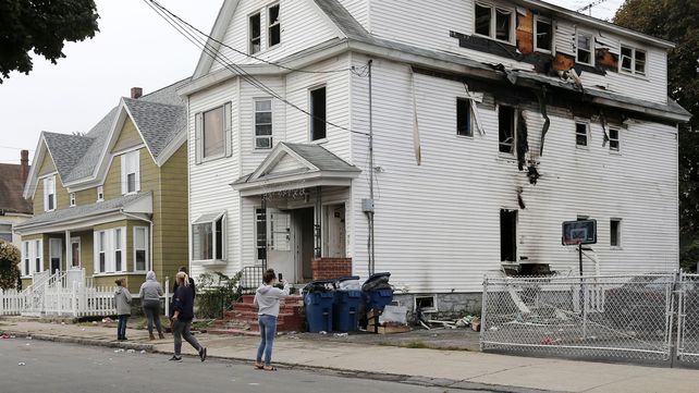 Pánico y fuego en Massachusetts tras una cadena de explosiones de gas