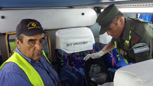 Un hombre fue detenido con 9 kilos de marihuana a bordo de un colectivo