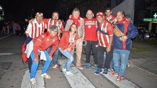 Los hinchas de Unión le pusieron color y pasión a la previa del partido ante Mushuc Runa