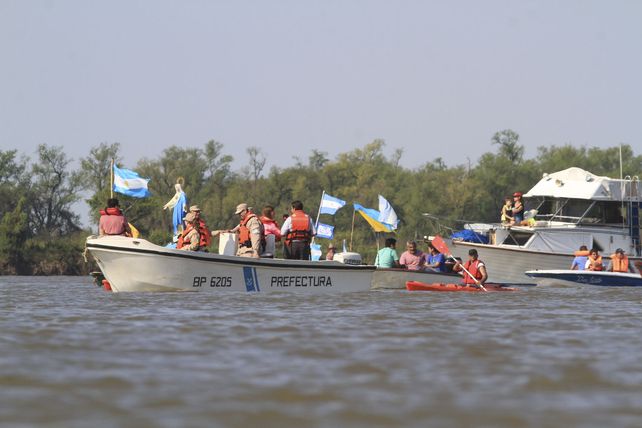 En el río y en la costa, Bajada Grande festejó su fiesta patronal