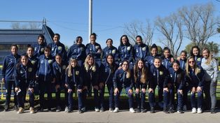 El plantel de primera de Rosario Central, en la previa del debut en el fútbol profesional de AFA, en La Plata (foto gentileza del club).