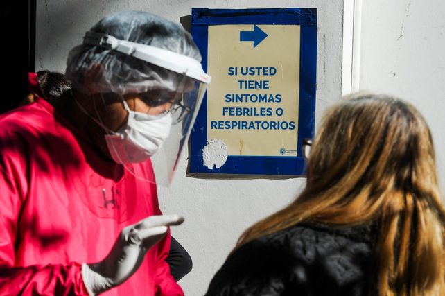 ROSARIO. El incremento de contagios es alarmante en casi todo el país.