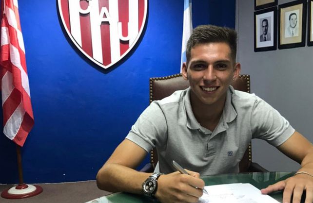 Unión hizo oficial el fichaje de Daniel Juárez