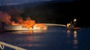 Cuatro muertos al estallar un barco frente a California