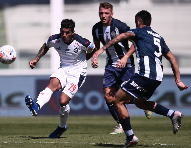 Independiente busca su primer triunfo frente a Talleres
