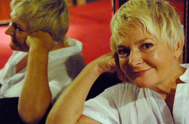 Preocupación por la salud de Claudia Lapacó, que la hallaron desmayada en su auto