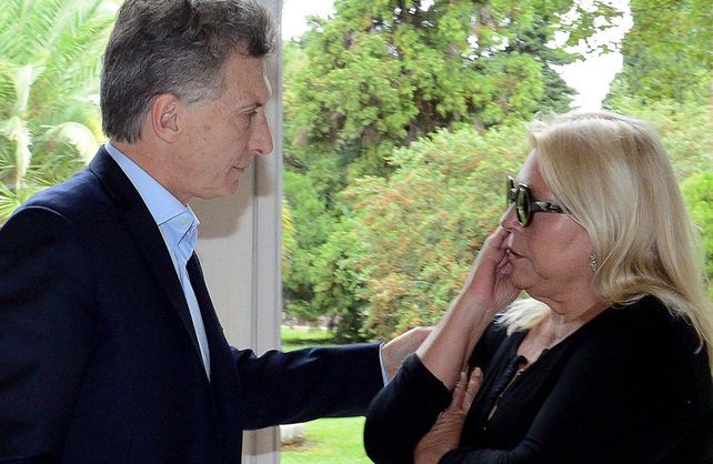 Carrió se reunió con Macri y adelantó correcciones políticas y económicas