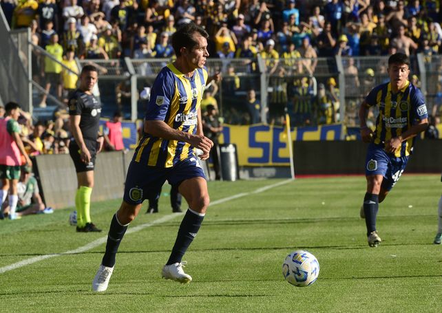 Augusto Solari jugó su último partido como titular ante Banfield. Se mete otra vez en el primer equipo de Central.