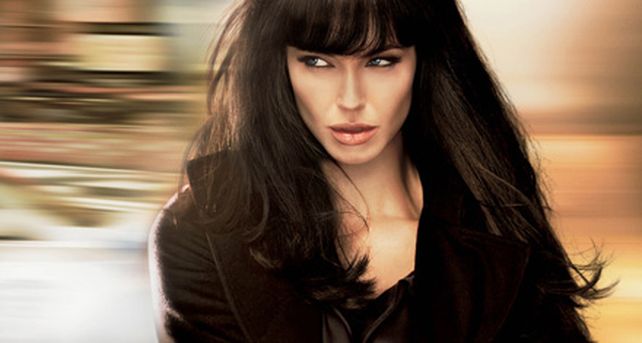 Angelina Jolie regresa como esp&iacute;a en un filme anclado en la realidad