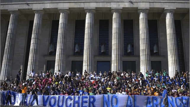 Agrupaciones estudiantiles pertenecientes a todo el arco político Agrupaciones estudiantiles pertenecientes a todo el arco político