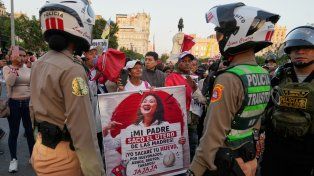 Keiko Fujimori se impone por 18.000 votos, pero Perú aún no tiene presidente