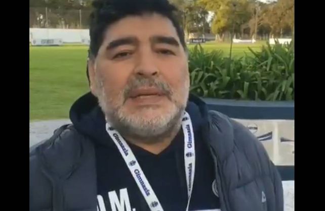 Diego Maradona arengó a Los Pumas
