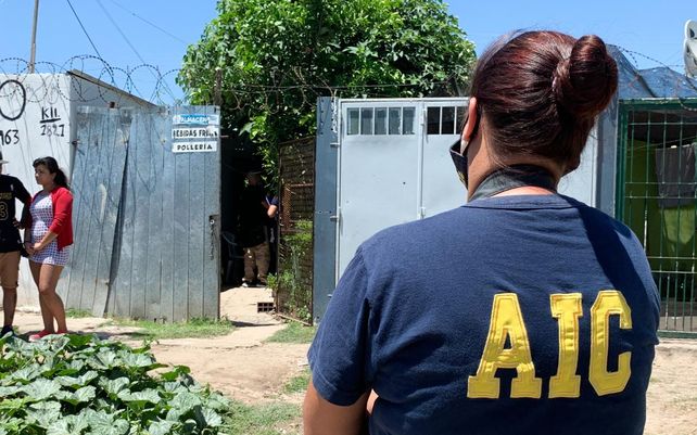 La víctima fue herida en el rostro tras agredir con un machete a personal policial que cumplía un allanamiento en ese lugar.
