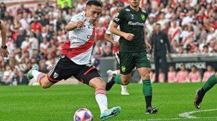 Esequiel Barco es titular en River.